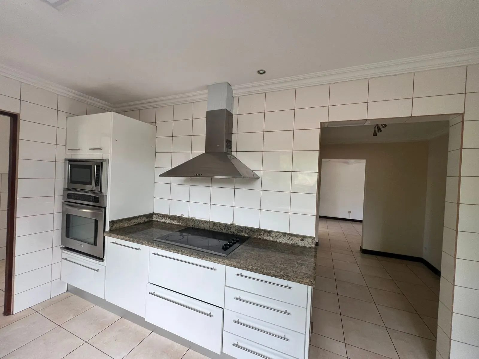 Casa de 5 Dormitorios en San Rafael de Escazú — No en Condominio — foto 3