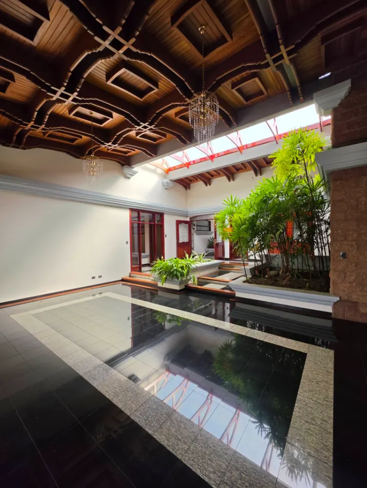 Casa de 3 Dormitorios en Trejos Montealegre — 2 Suites con Jacuzzi